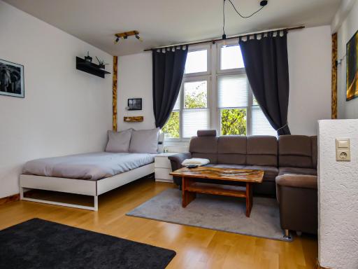 #111 - LUX-Flat Lennep - Altstadt - Netflix & Amazon Prime - Felswand - Housity