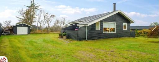 Sommerhus i Blokhus helt tæt på by og strand - Housity