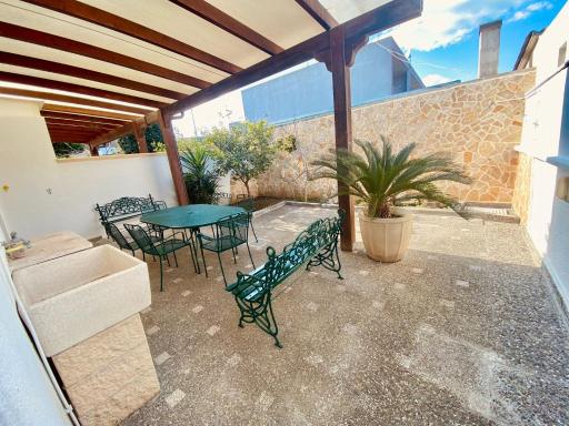ADV Holiday House - Casa Vacanze - Housity