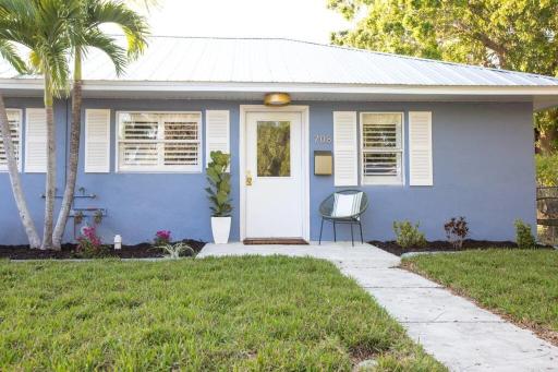 Historic home walking distance to everything 1 - Housity