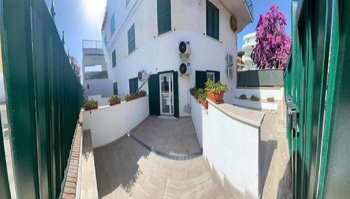 Riviera Albachiara Anzio B&B - Housity