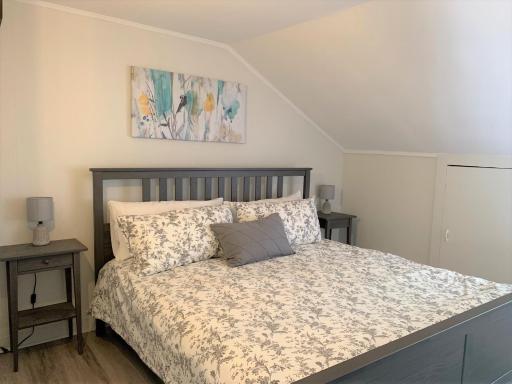 County Cove - Bloomfield Suite - Housity