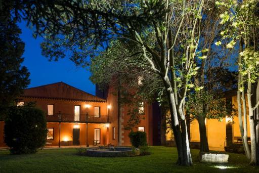 A bastide of authenticity in the heart of nature - by feelluxuryhdays - Housity