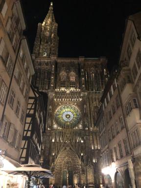 Carré or au pied de la Cathédrale - Housity