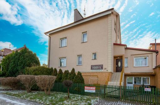 Noclegi Paradise - Housity