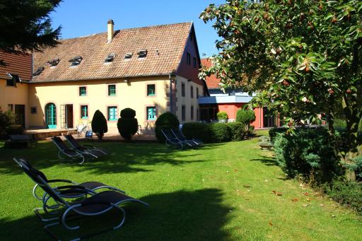 Hôtel Restaurant Les Alisiers - Housity