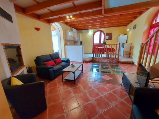 Gîte Montigné-le-Brillant, 3 pièces, 4 personnes - FR-1-600-80 - Housity