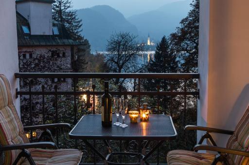 DREAM BLED Balcony Apartment - Housity