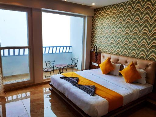 hotelmalghotras - Housity