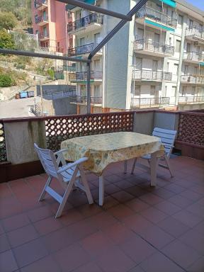 monolocale a un passo dal mare con parcheggio privato - Housity