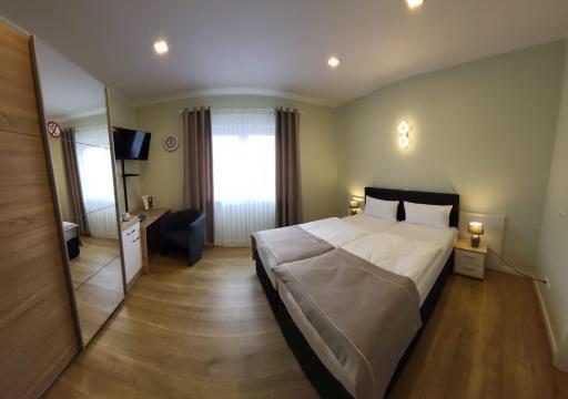 Lutz Motel - Housity
