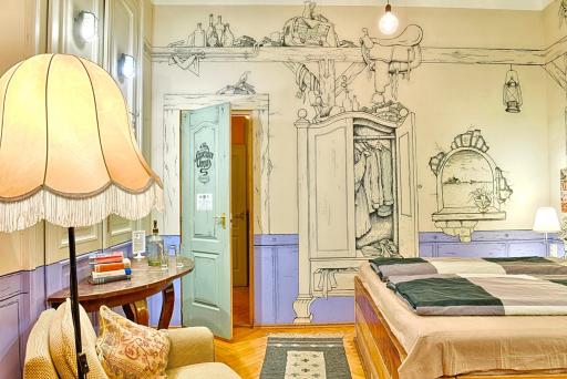 Lavender Circus Hostel, Doubles & Ensuites - Housity