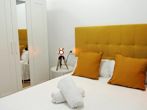 Casa Aurea-Apartamento zona antigua,parking y wifi by DeLabra Apartments - Housity