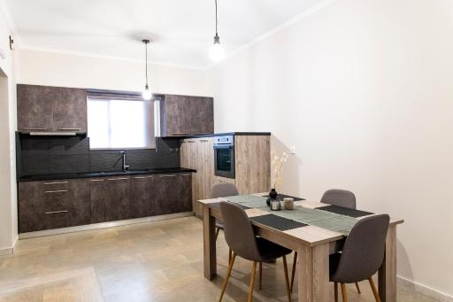 Walnut home apartment near Ancient Olympia - Housity