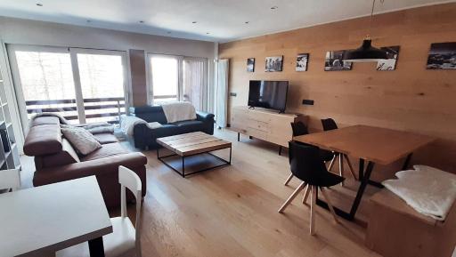 Grand Bijoux - Housity