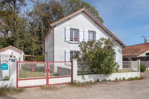 Grande Brévinoise dans les pins - Housity