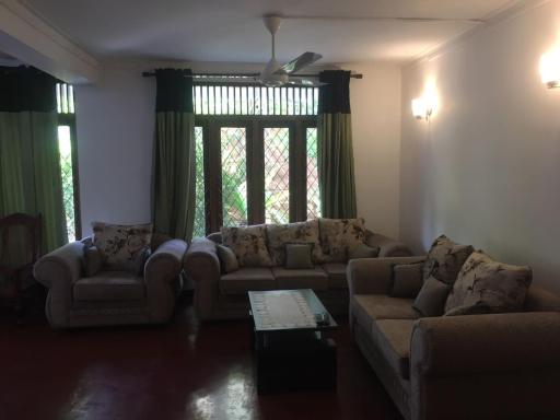 Central residence Rajagiriya-Entire House - Housity
