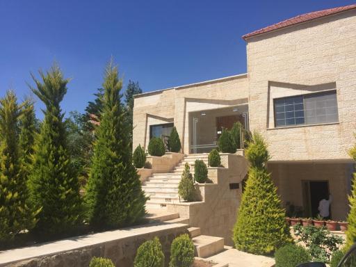 Charming House in Amman + Balcony - Housity