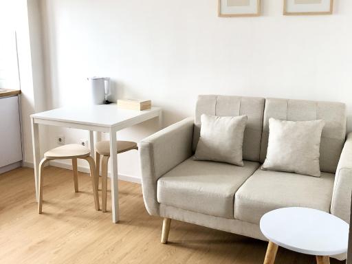 Zen Inspired 2-bedroom Apartment with Mountain City View - Housity