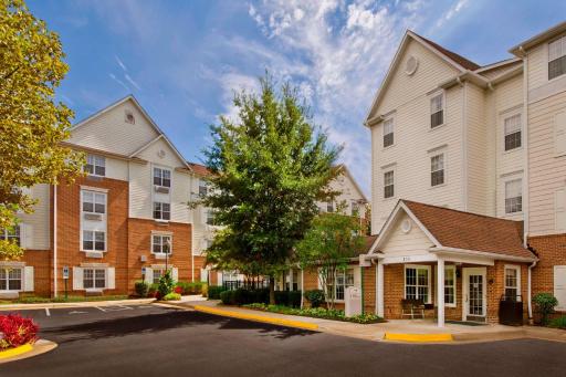 Sonesta Simply Suites Falls Church - Housity