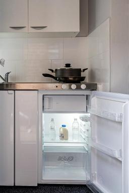 Luxury one bedroom guesthouse M6, Junction 10 Walsall - Housity