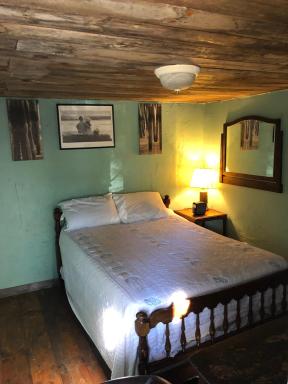 Seafarer Inn and Cottages - Housity