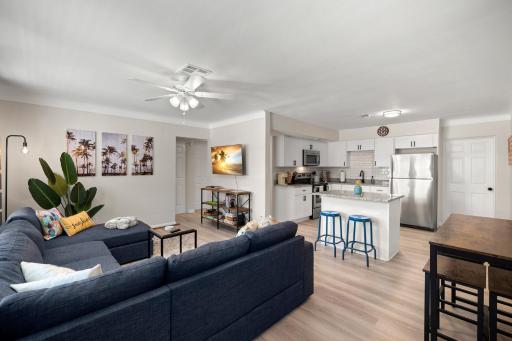 Haus of Tropicale - close to Gulf beaches and Downtown St. Petersburg - Housity