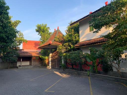 Sonosewu Guesthouse Syariah - Housity