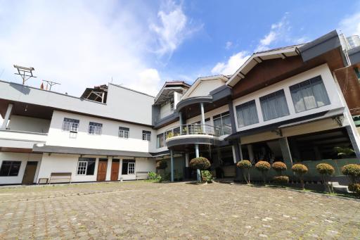 Abang Hotel Ciwidey - Housity