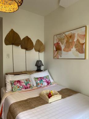 Brand New! Cozy Insperia Condo with Balcony and Samal Island View Beside Abreeza Mall - Housity