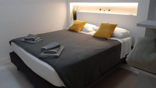 North Lake Riva Apartment, steps from the Garda lake - Housity