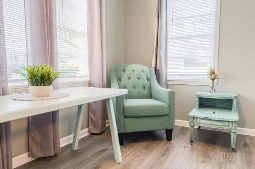 THE STONE CASTLE-Free Parking, Minutes From Falls & Casino - Housity