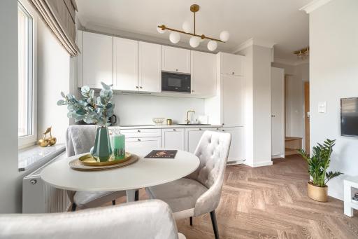 MARGI Daphne LUX BEAUTI STUDIO - Housity
