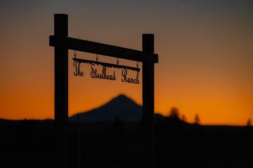 The Steelhead Ranch - Housity