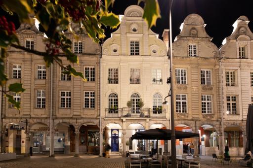 Grand Place Hôtel "Boutique et Appart'hôtel" - Housity