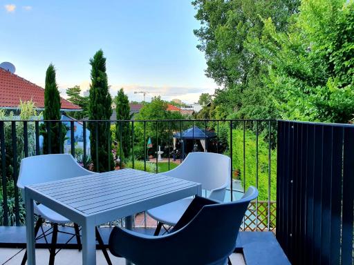 Near Lake Fully Furnished Beautiful Apartment - Housity