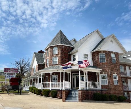 Carriage House Inn - Housity