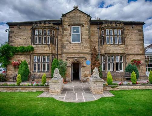 Rogerthorpe Manor Hotel - Housity