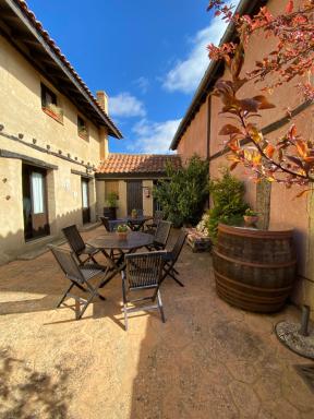 Casa Rural Dos Reales - Housity