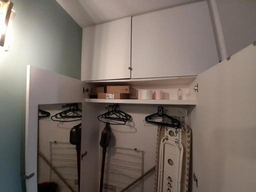 Studio équipé métro Abbesses à Montmartre - Housity