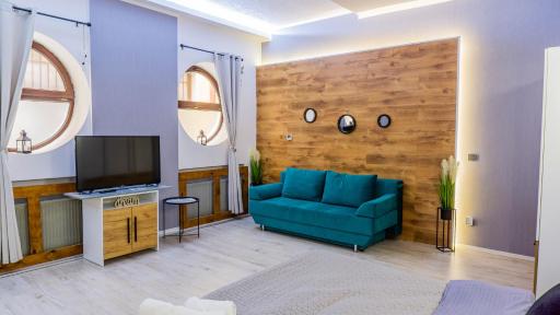 KOA - Inside Old Town - Housity