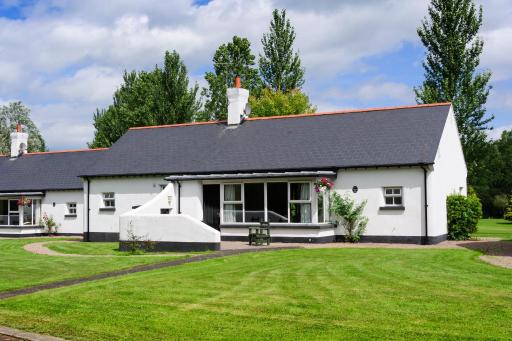 Brown Trout Golf & Country Inn - Housity