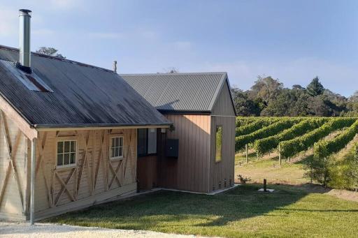 NEST- Luxury Vineyard Accommodation - Housity