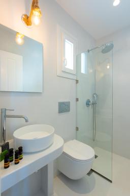 Villa Irini - Housity