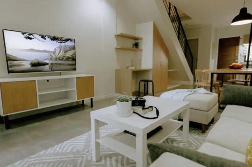 Two Bedroom Residential Home with own parking - Hizvo