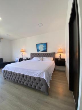 Departamento ejecutivo en todo el centro de Manta, Manabi - Housity