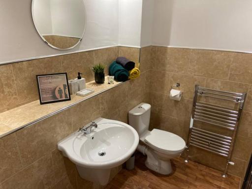 Hightide Seaside Apartment with Beach & Spanish City Views - Housity