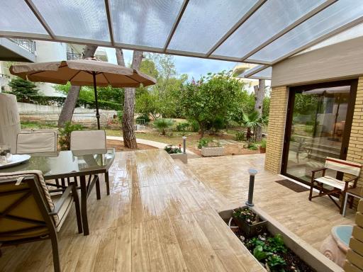Amazing Garden House - Housity