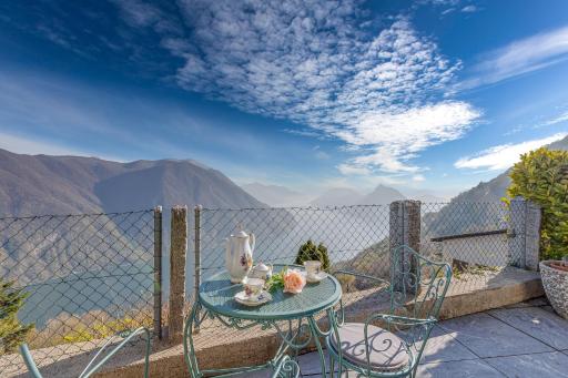 Villa BreByCri Amazing View - Happy Rentals - Housity