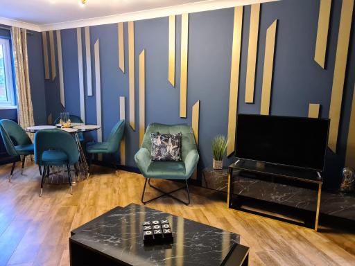 Stunning 2 bed house near coastal path/lake/beach - Housity